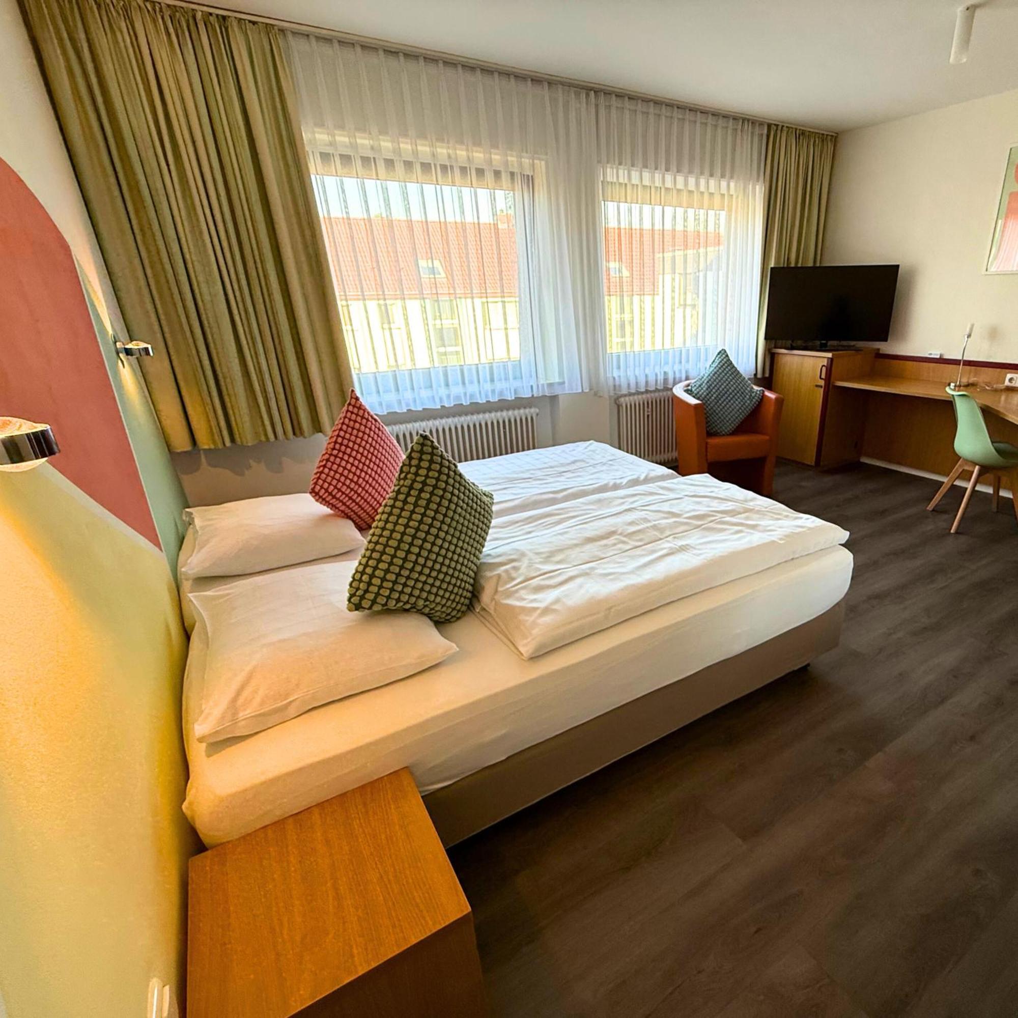 Colourful Hotel ビーレフェルト エクステリア 写真