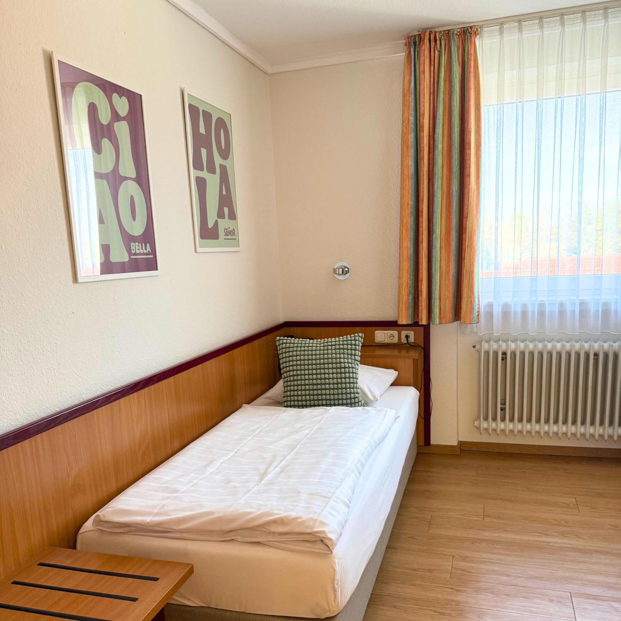 Colourful Hotel ビーレフェルト エクステリア 写真