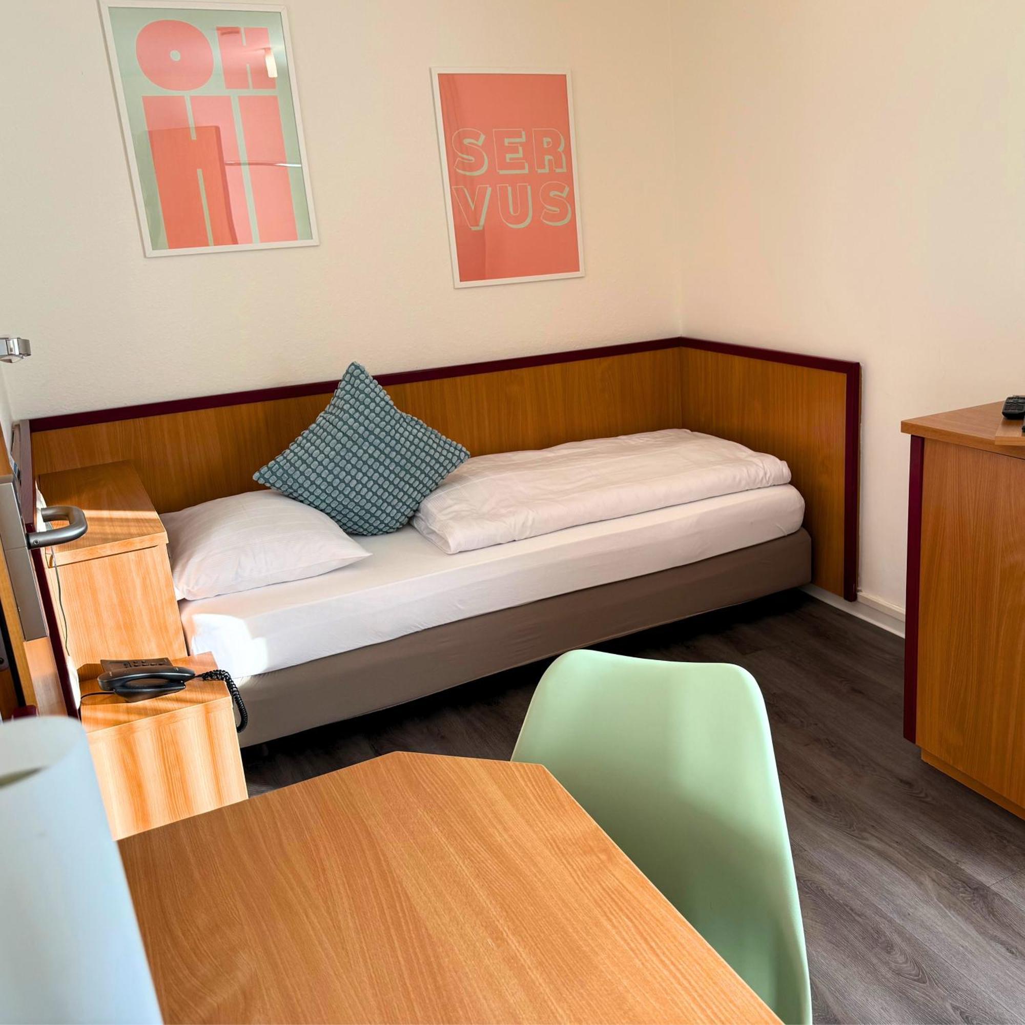 Colourful Hotel ビーレフェルト エクステリア 写真